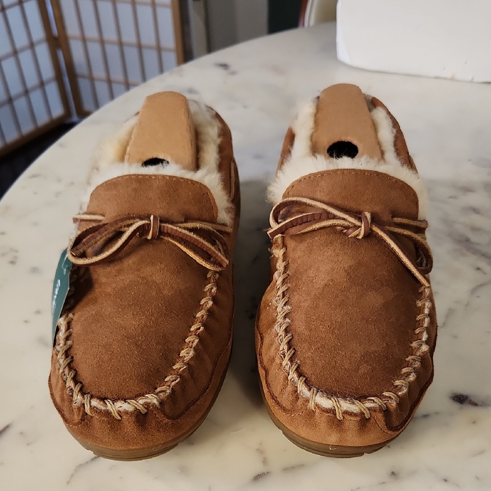 L.L. Bean Wicked Good Men's  Suede Shearling Moccasins Slippers Sz 8 (NEW) - Picture 3 of 5
